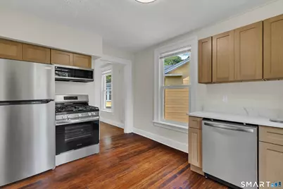 7 University Place #2, New Haven, CT 06511 - Photo 1