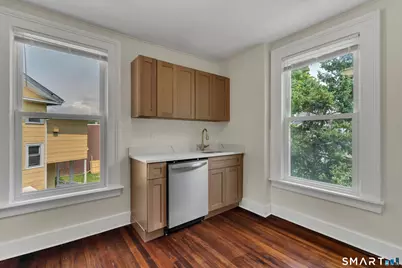 7 University Place #2, New Haven, CT 06511 - Photo 3