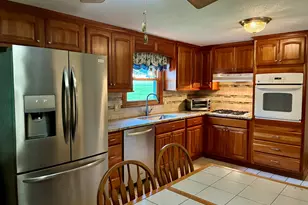 28 Kennedy Dr, Enfield, CT 06082 - Photo 5