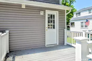 13 Carroll St, Stamford, CT 06907 - Photo 15