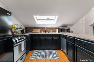 341 St John St, New Haven, CT 06511 - Photo 11
