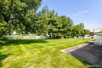 632 Circular Avenue, Hamden, CT 06514 - Photo 27