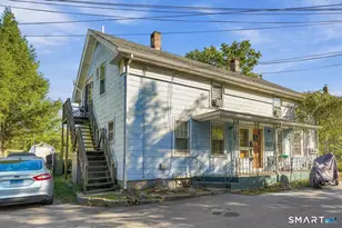 19-21 Mohegan St, Putnam, CT 06260 - Photo 5