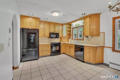 68 Pine Street, Meriden, CT 06451 - Photo 7