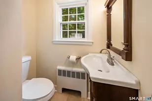 18 Chapman Rd, West Hartford, CT 06107 - Photo 13