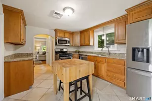 18 Chapman Rd, West Hartford, CT 06107 - Photo 9