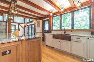 281 Peddlers Rd, Guilford, CT 06437 - Photo 9