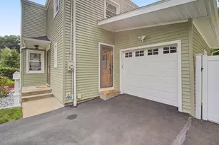 80 Lakeview Terrace, New Haven, CT 06511 - Photo 3