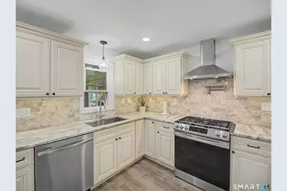 80 Lakeview Terrace, New Haven, CT 06511 - Photo 13