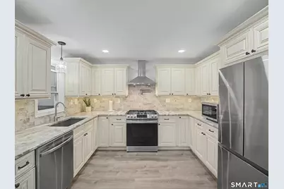 80 Lakeview Terrace, New Haven, CT 06511 - Photo 11