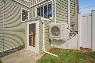 80 Lakeview Terrace, New Haven, CT 06511 - Photo 29