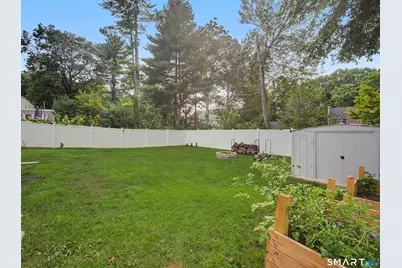 80 Lakeview Terrace, New Haven, CT 06511 - Photo 33