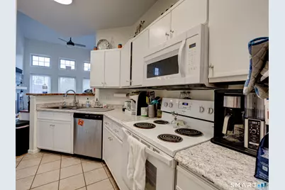 210 Carriage Crossing Lane #210, Middletown, CT 06457 - Photo 13