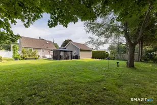 34 W Arch St, Stonington, CT 06379 - Photo 3