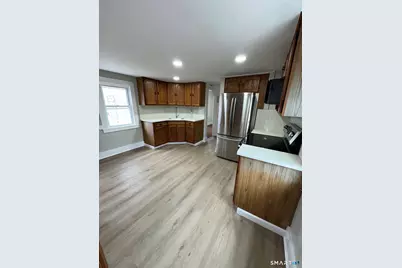 34 Bulkeley Plain, New London, CT 06360 - Photo 3