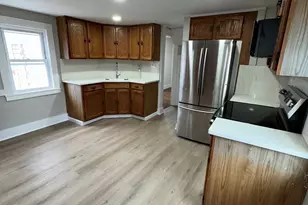 34 Bulkeley Plain, New London, CT 06360 - Photo 3