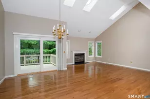 12 Blvd Dr, Danbury, CT 06810 - Photo 7