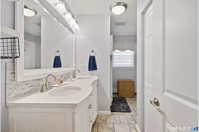 41 Clyde Street, Watertown, CT 06779 - Photo 11