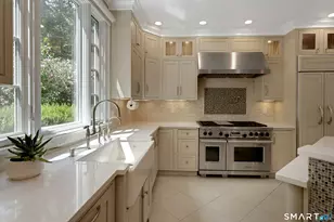 700 Hollow Tree Ridge Rd, Darien, CT 06820 - Photo 15