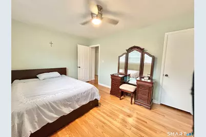 13 Hemlock Drive, Ansonia, CT 06401 - Photo 11