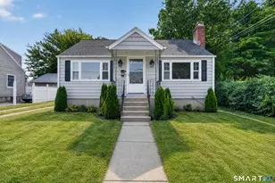 11 Stratfield Pl, Bridgeport, CT 06606 - Photo 1