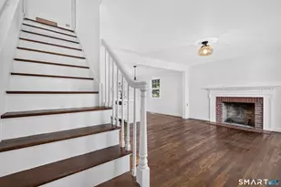 11 Stratfield Pl, Bridgeport, CT 06606 - Photo 13