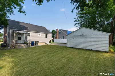 11 Stratfield Place, Bridgeport, CT 06606 - Photo 5