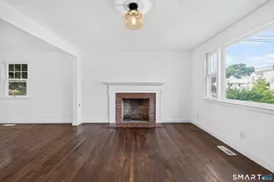 11 Stratfield Pl, Bridgeport, CT 06606 - Photo 11