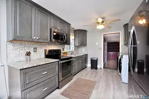 39 Sunnybrook Dr, Avon, CT 06001 - Photo 7
