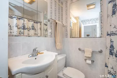 52 Greenhouse Boulevard, West Hartford, CT 06110 - Photo 21