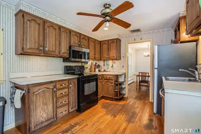 52 Greenhouse Boulevard, West Hartford, CT 06110 - Photo 11