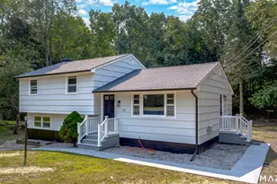 48 Manor Ln, Wolcott, CT 06716 - Photo 3