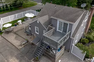 29 Indian Neck Ave, Branford, CT 06405 - Photo 3