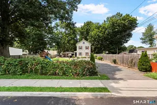 136 Franklin St, Meriden, CT 06450 - Photo 3
