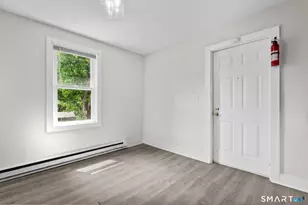 136 Franklin St, Meriden, CT 06450 - Photo 29