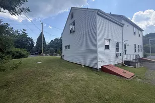 17 Erskine Rd, Stamford, CT 06903 - Photo 3