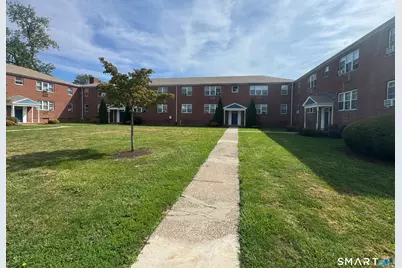 752 New Britain Avenue #Apt 4, Hartford, CT 06106 - Photo 1
