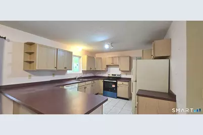 15 Sparrow Court, Montville, CT 06370 - Photo 7