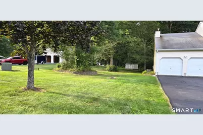 15 Sparrow Court, Montville, CT 06370 - Photo 3