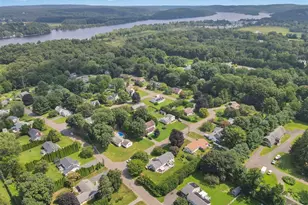 11 Castle View Dr, Chester, CT 06412 - Photo 3