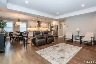 9 Griswold Pl, Simsbury, CT 06070 - Photo 11