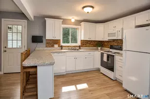 52 Cottage Rd, Enfield, CT 06082 - Photo 9