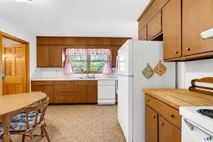 4 Old Rock Hill Rd, Wallingford, CT 06492 - Photo 5