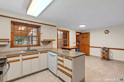 59 Rockledge Drive, West Hartford, CT 06107 - Photo 9