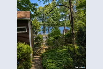 64 Forest Drive, Newtown, CT 06482 - Photo 3