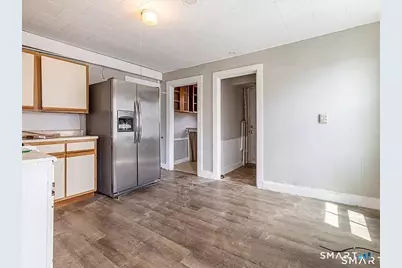 71 Blackhall Street, New London, CT 06320 - Photo 19