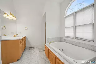 1 Silvermine Rdg, Norwalk, CT 06850 - Photo 27