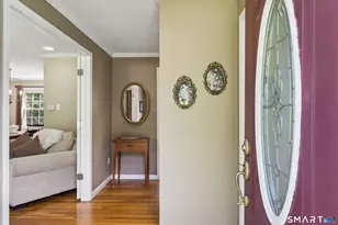 9 Sky Edge Ln, Bethel, CT 06801 - Photo 3