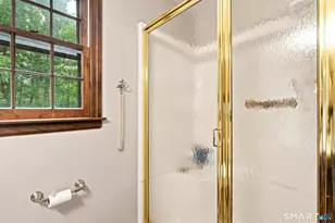 39 Berkshire Way, Simsbury, CT 06070 - Photo 23