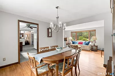 39 Berkshire Way, Simsbury, CT 06070 - Photo 11